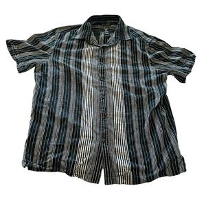 Axcess Black and White Casual Button Down Shirt